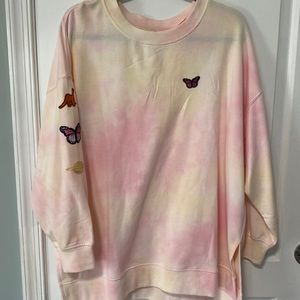 Cute tie dye sweater with embroidered butterfly patches size L